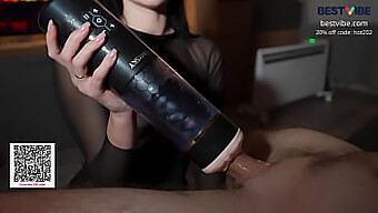 Orgasme Satisfaisant Avec Bestvibe Stormcup: Un Voyage De Plaisir Fait Maison Avec Une Brune