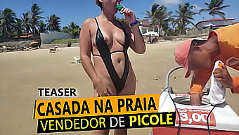 Fio Dentystyczna Modelka Pokazuje Swoje Ciało W Stringach Na Plaży